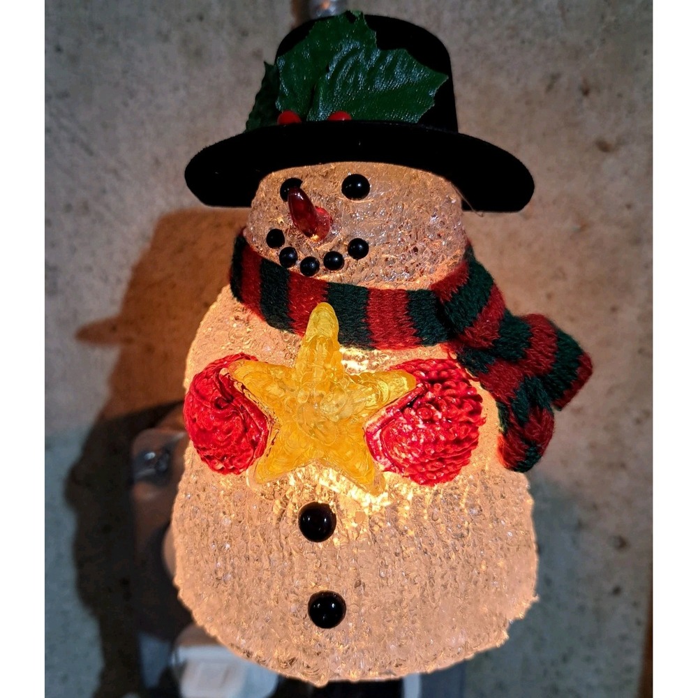 Avon Snowman Plug-In Night Light Warm White Plastic 1 Light Working! Christmas